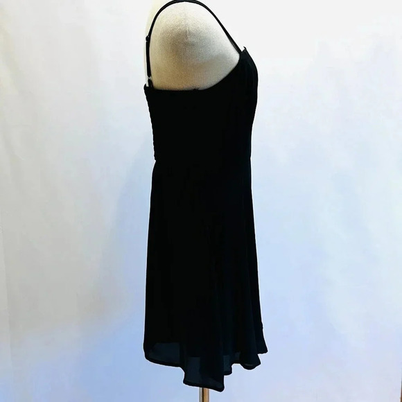 NWT Lily Rose Juniors Sleeveless Adjustable Strap Black Mini Dress Size Medium - Picture 6 of 14